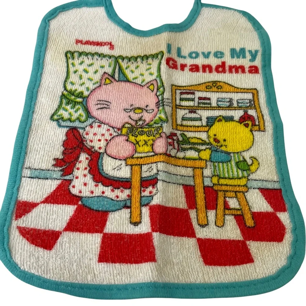 Vintage 1980s Playskool “I Love My Grandma” Baby Bib Baking Cats Kittens Cooking
